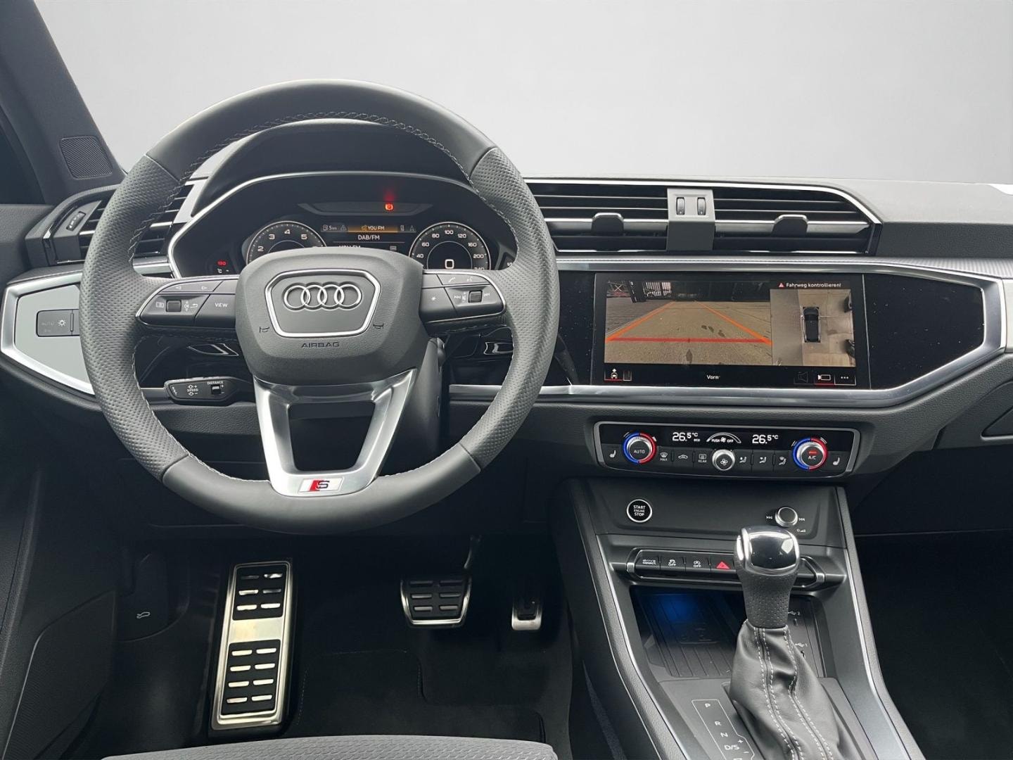 Bild über Audi Q3 Sportback TFSI quattro 180 kW S tronic - für weitere Informationen kontaktieren Sie den Audi Partner