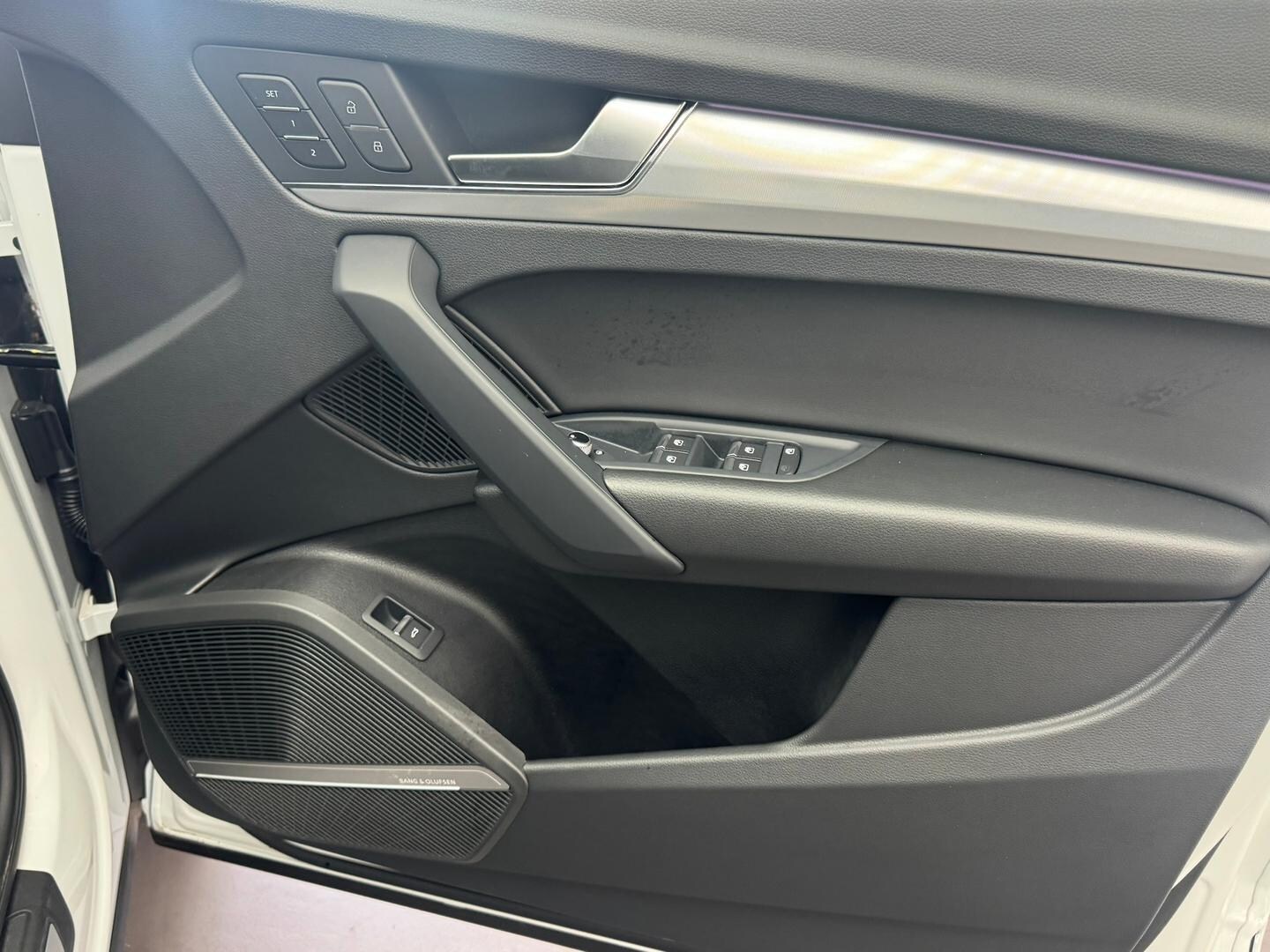 Image about Audi Q5 Sport 40 TDI quattro S tronic