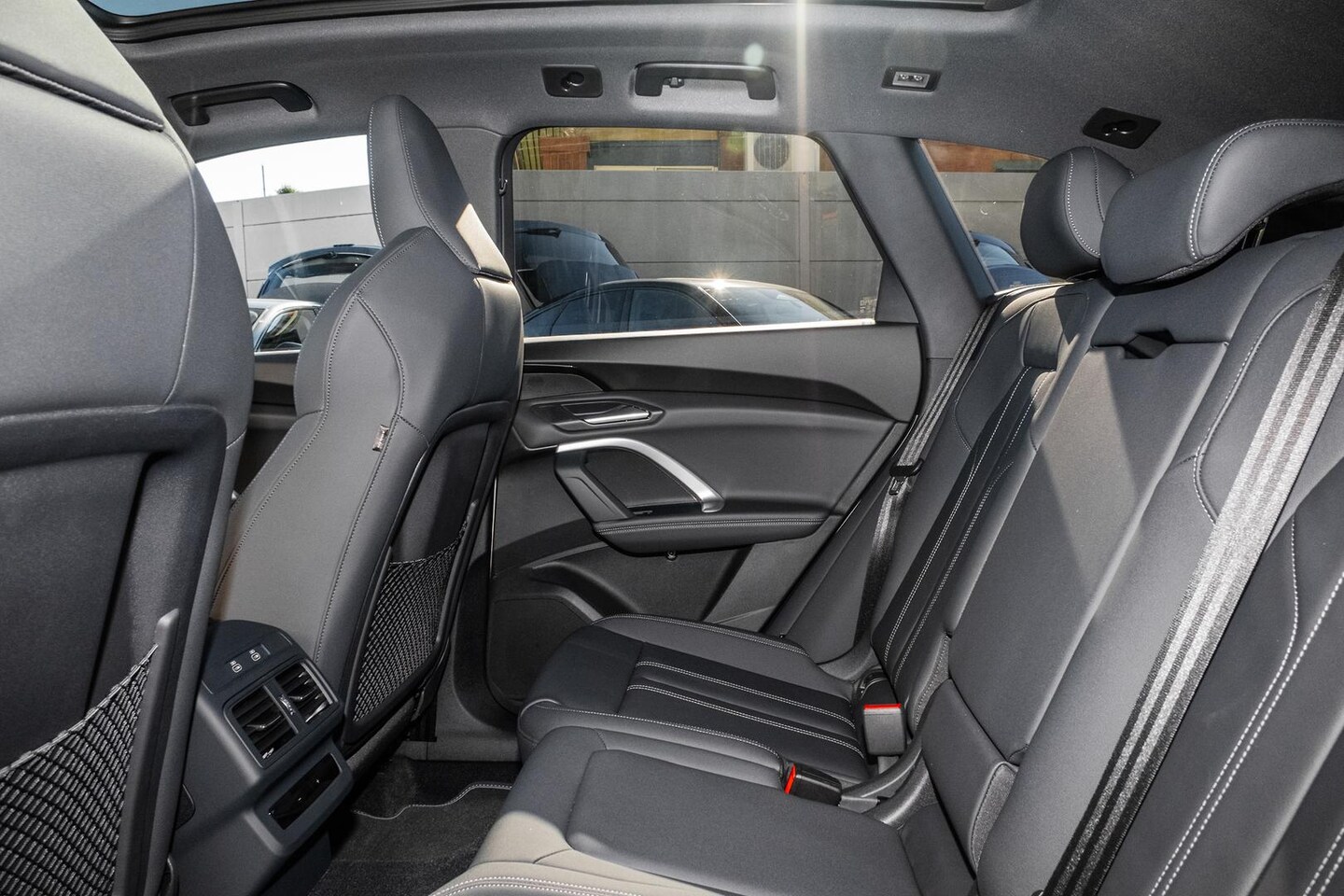 Image about Audi Q5 SUV e-hybrid quattro S tronic