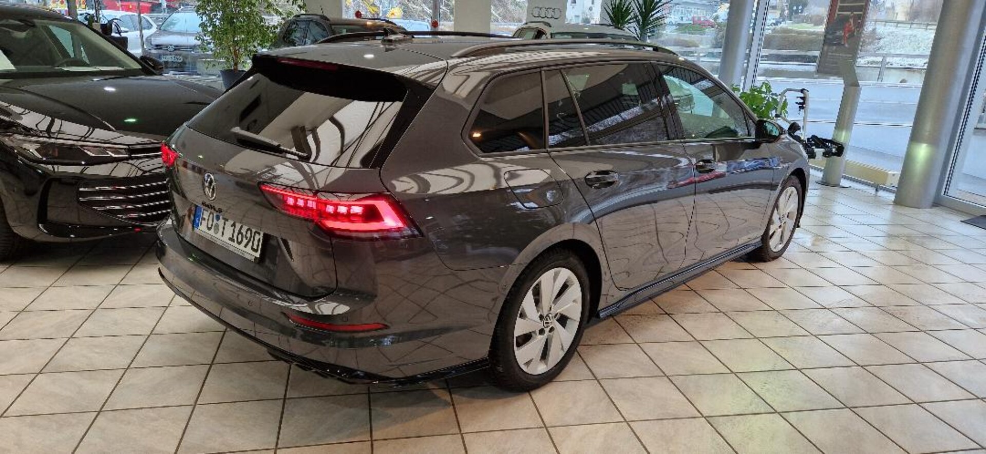 Volkswagen Golf Variant R-Line
