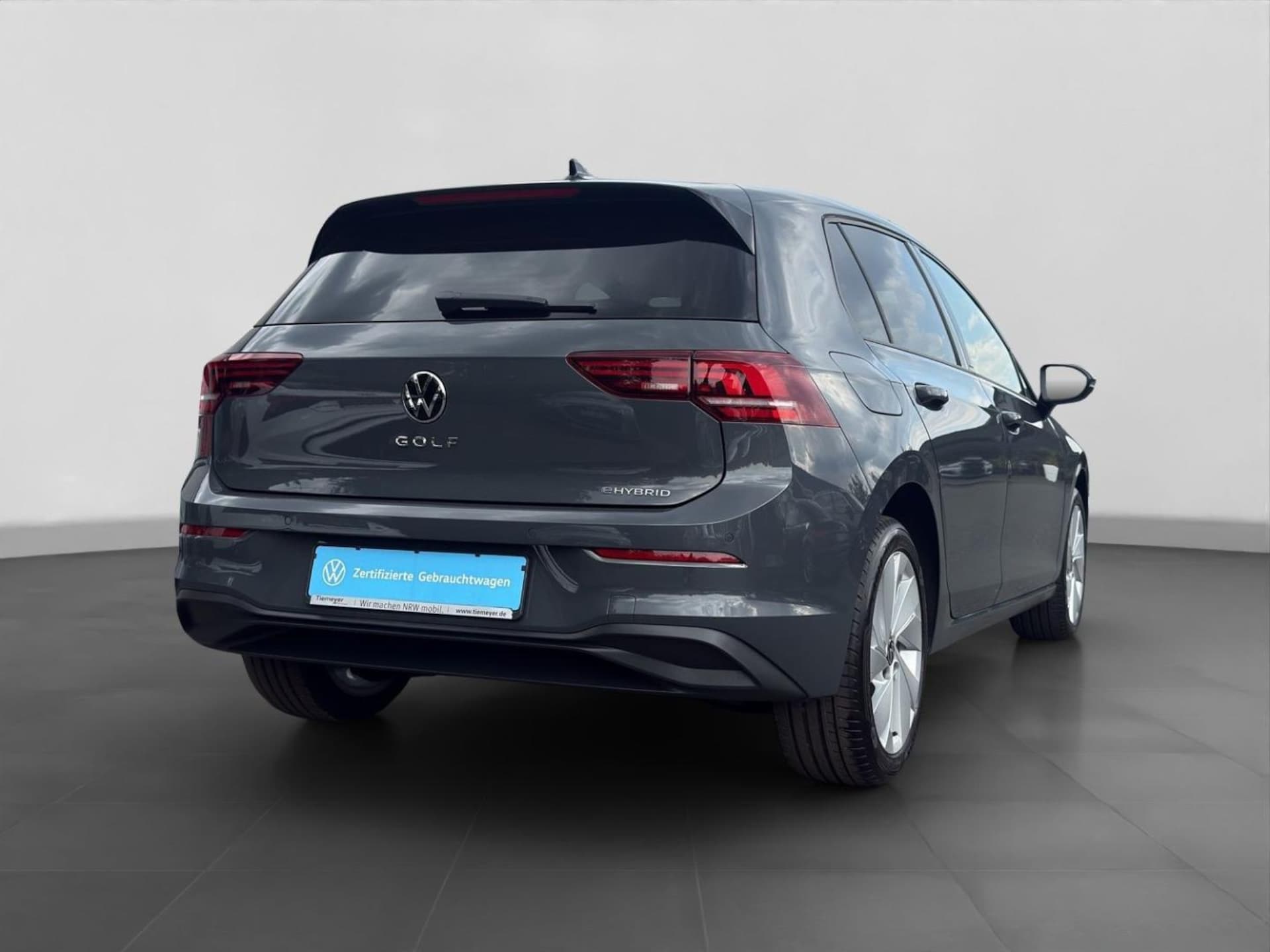 Volkswagen Golf Life