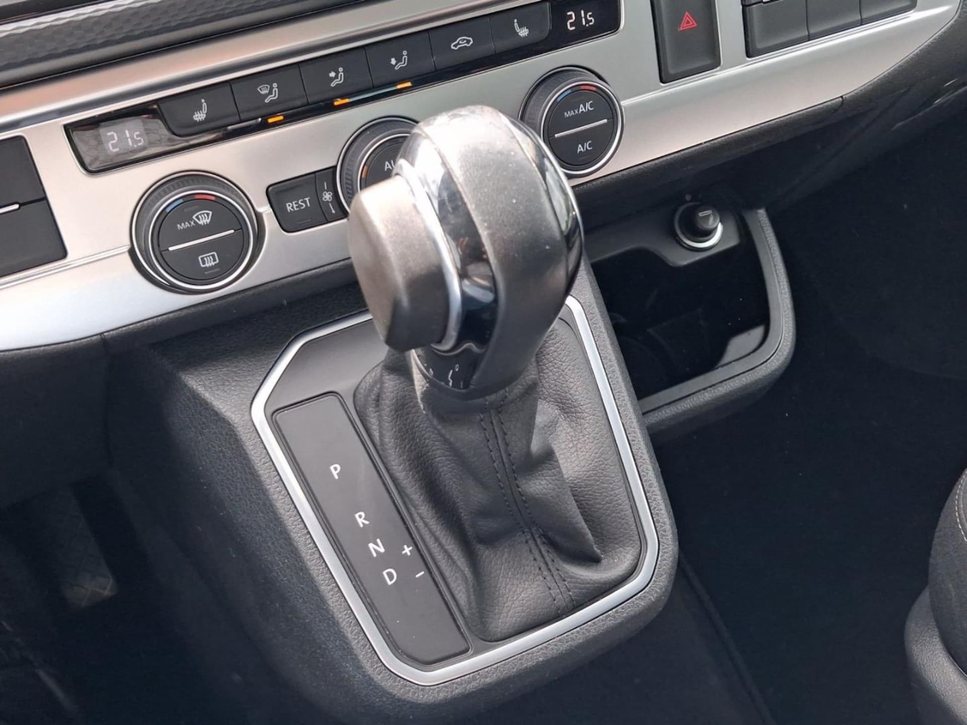 Volkswagen T6.1 California Beach