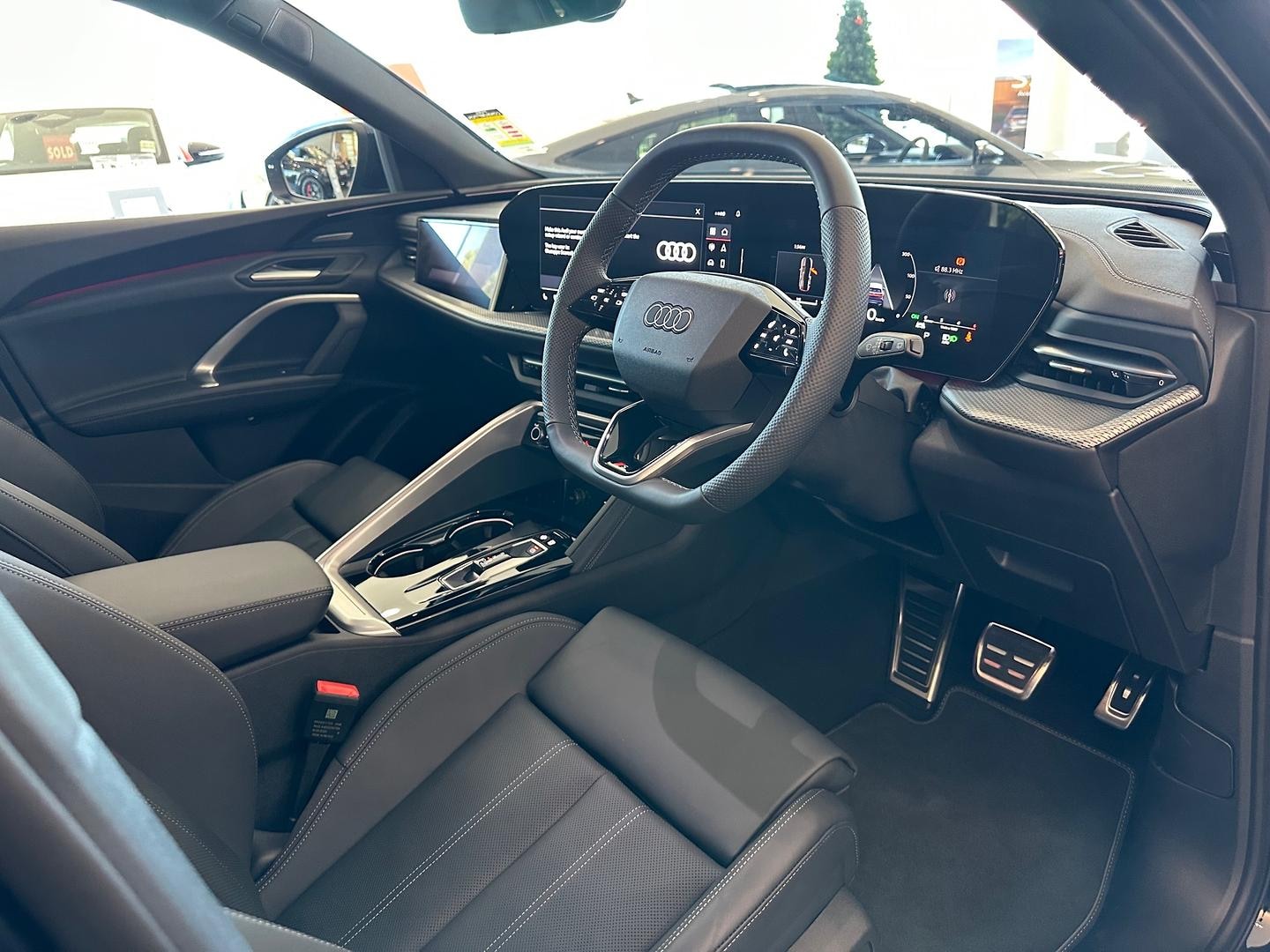 Image about Audi Q5 SUV TDI quattro 150 kW sport