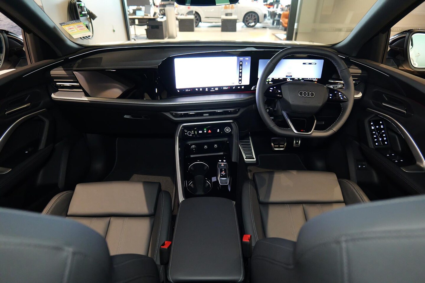 Image about Audi Q5 SUV e-hybrid quattro S tronic