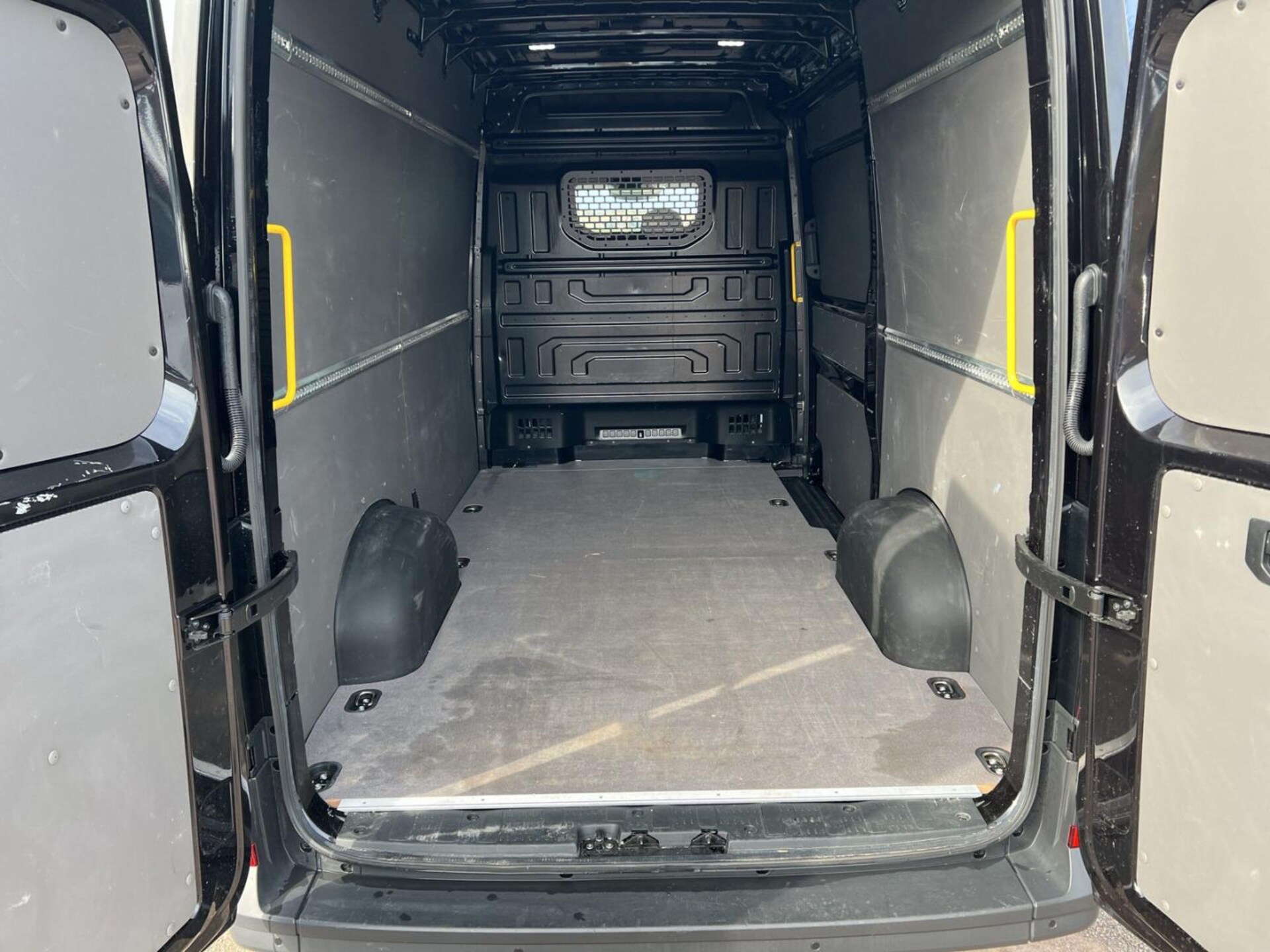 Volkswagen Crafter Kasten mittlerer Radstand