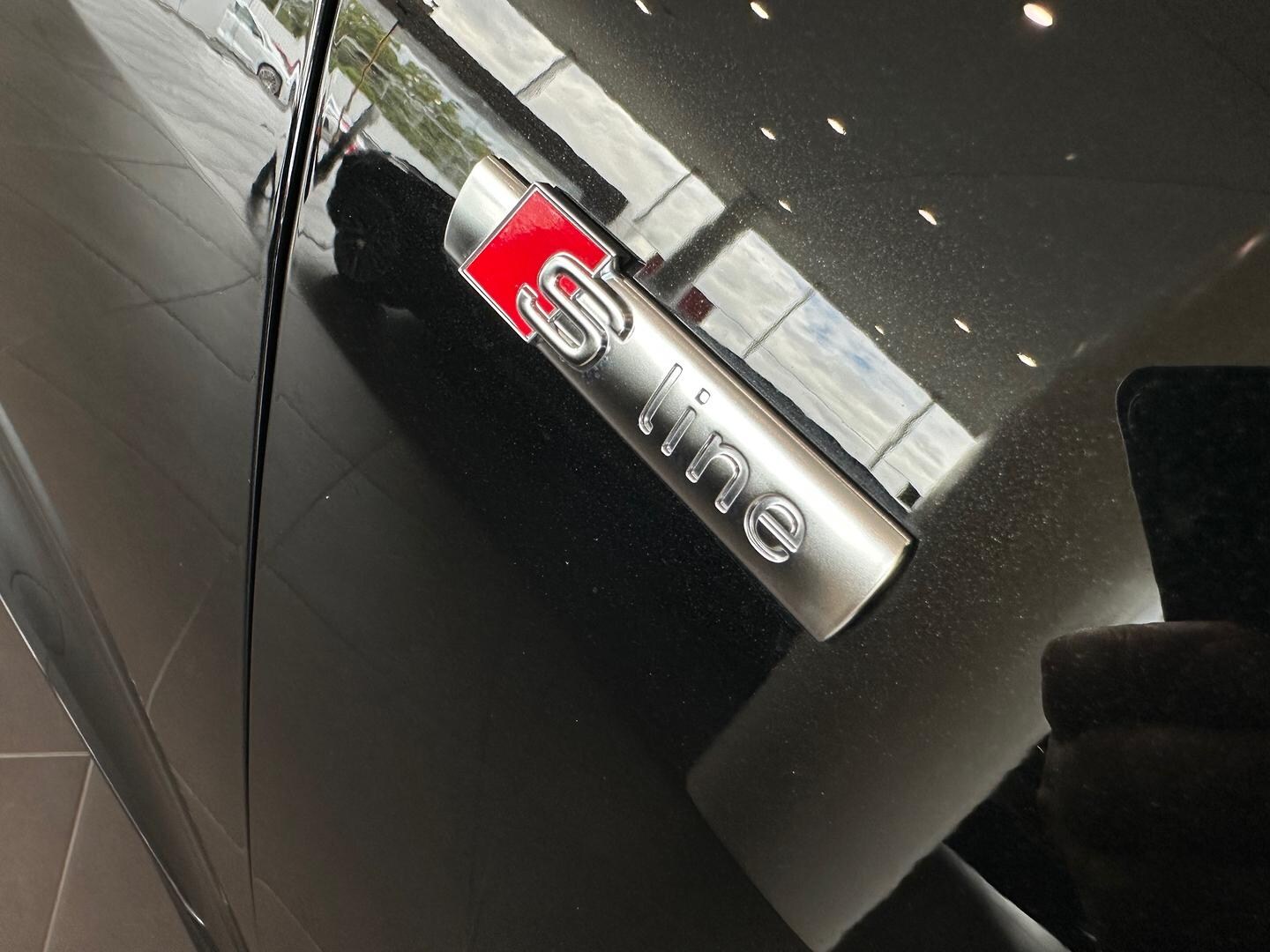 Image about Audi Q5 SUV TDI quattro 150 kW sport