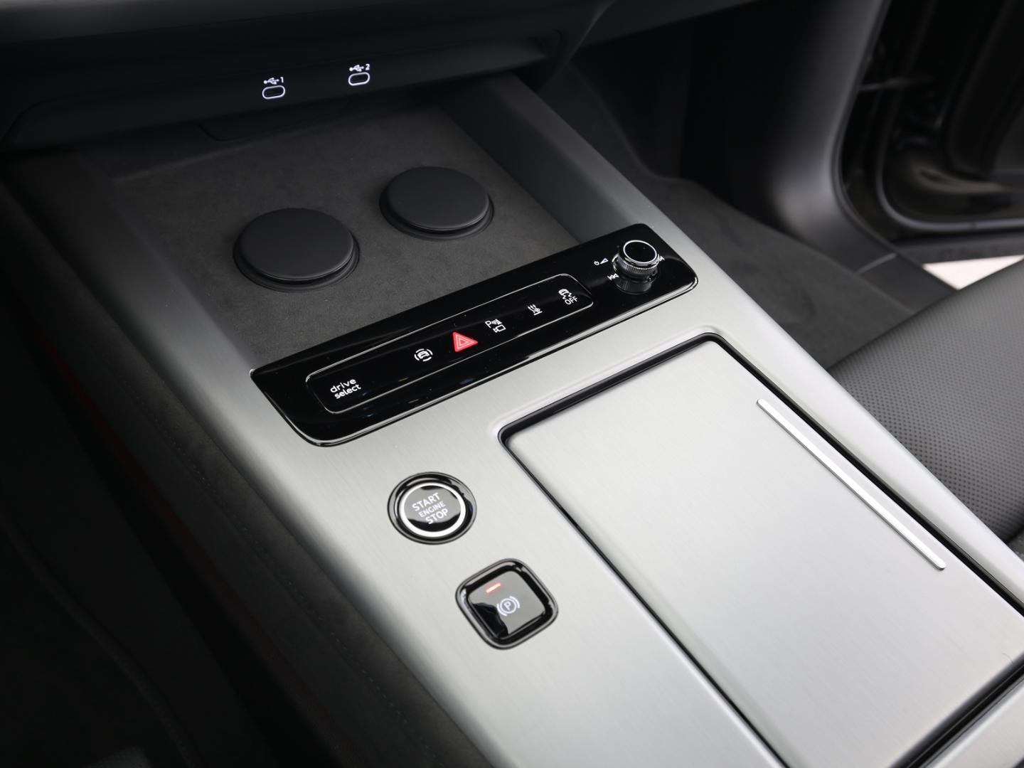 Bild über Audi Q7 SUV TDI quattro 220 kW tiptronic - für weitere Informationen kontaktieren Sie den Audi Partner