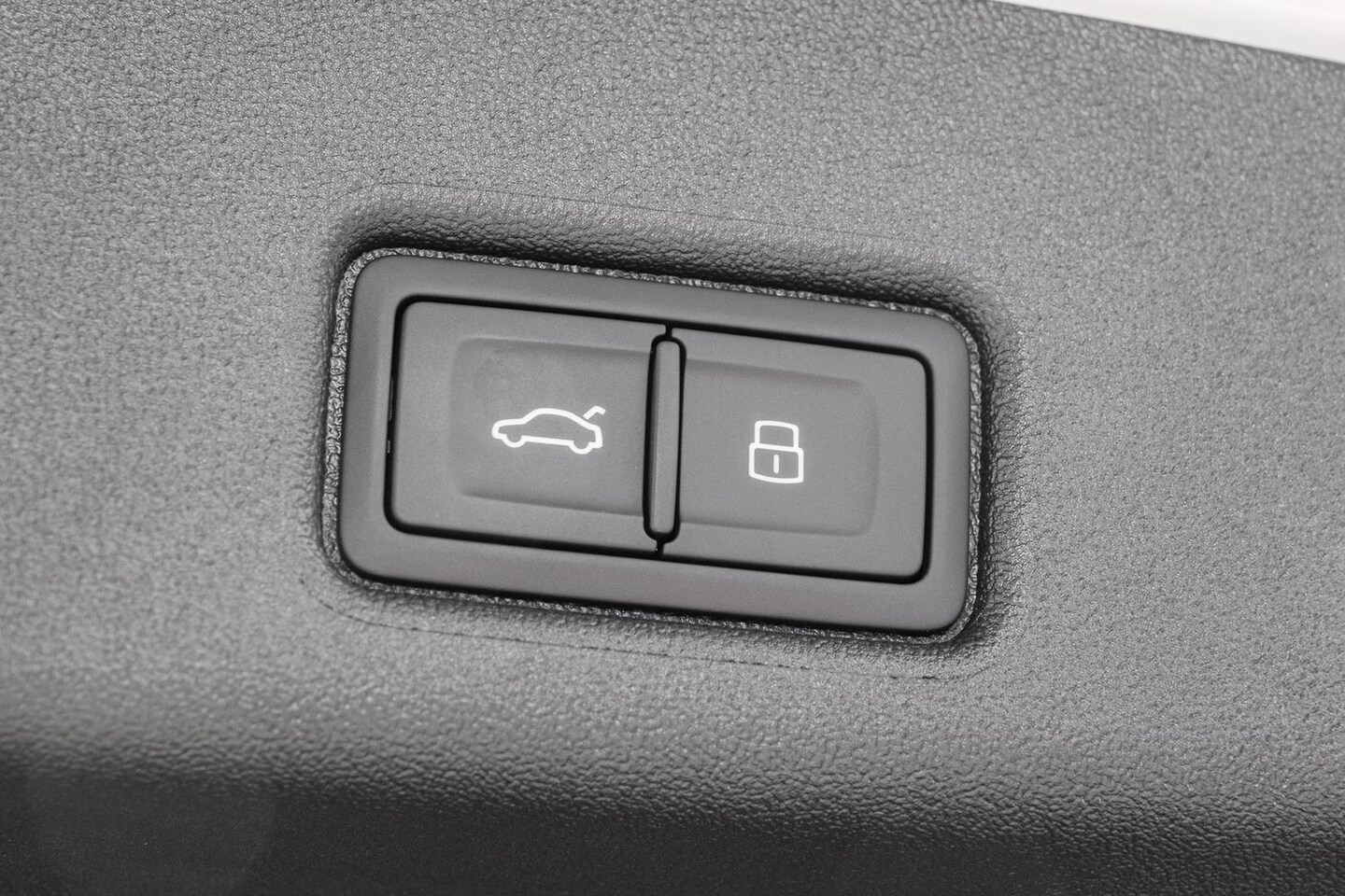 Image about Audi Q5 SUV e-hybrid quattro S tronic