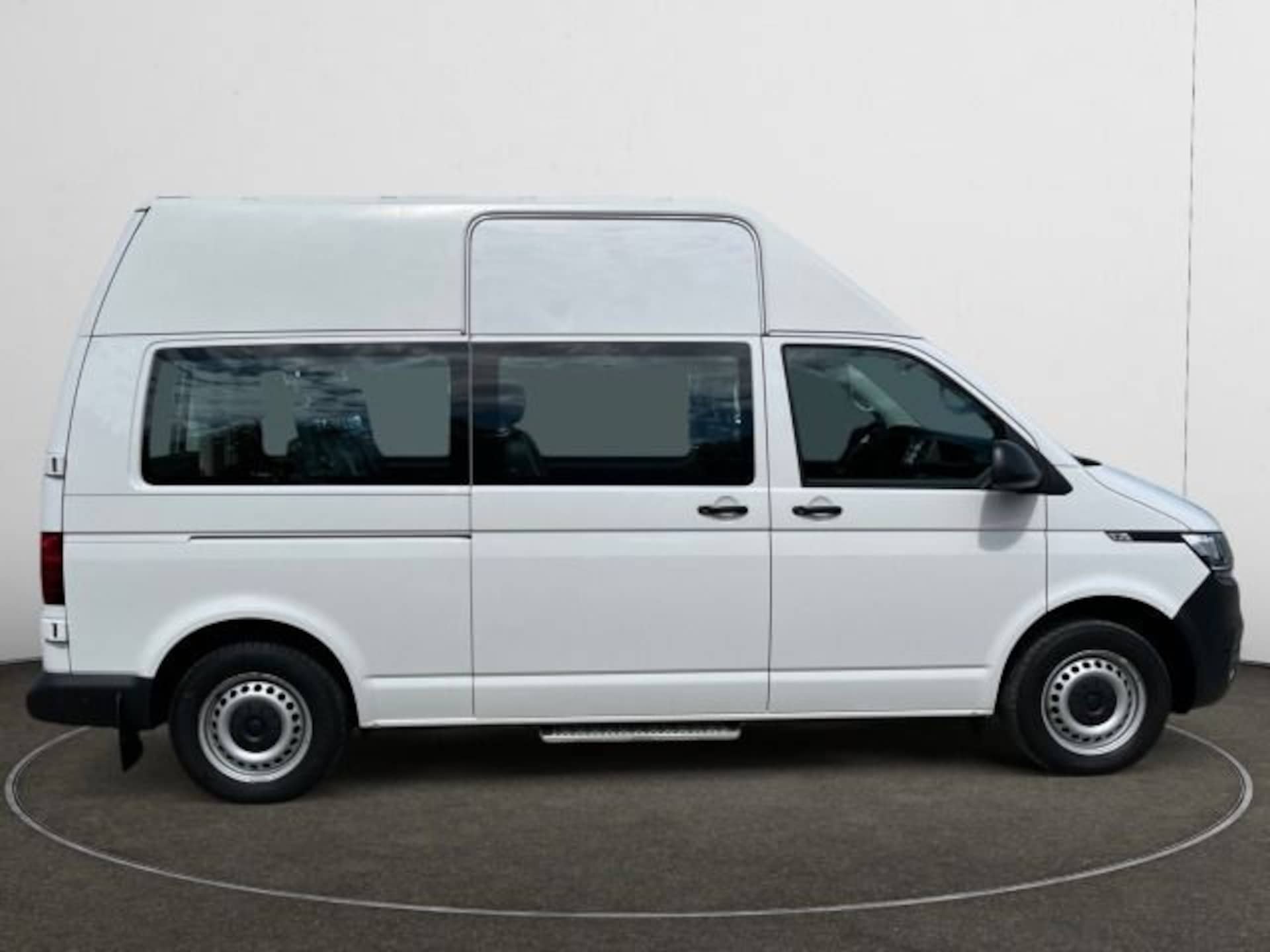 Volkswagen T6.1 Transporter Kombi langer Radstand