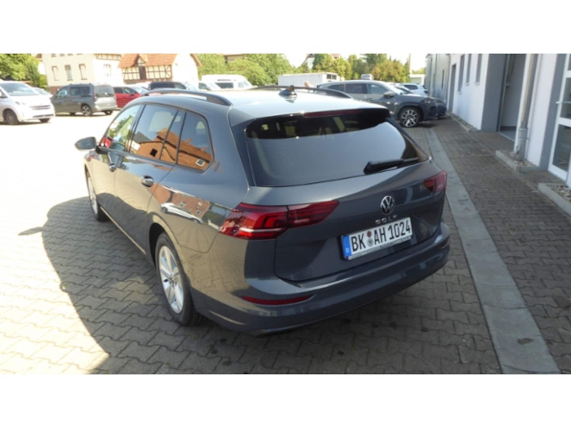 Volkswagen Golf Variant Life