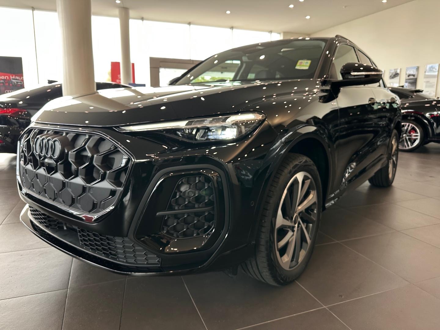 Image about Audi Q5 SUV TDI quattro 150 kW sport