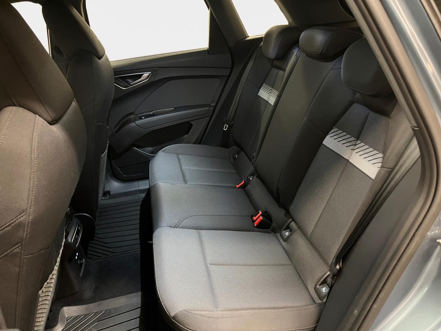 Bild som visar Audi Q4 e-tron Q4 45 e-tron quattro Proline 195,00 kW - för mer information kontakta din Audi Partner