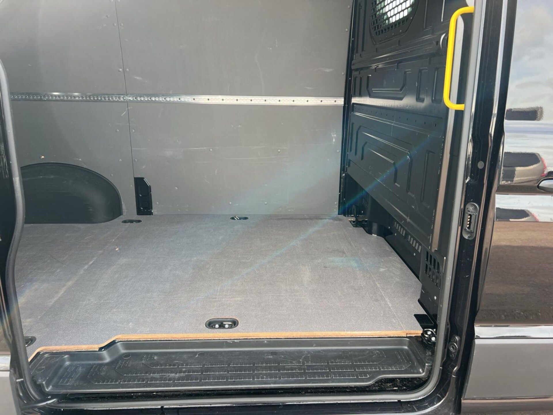 Volkswagen Crafter Kasten mittlerer Radstand