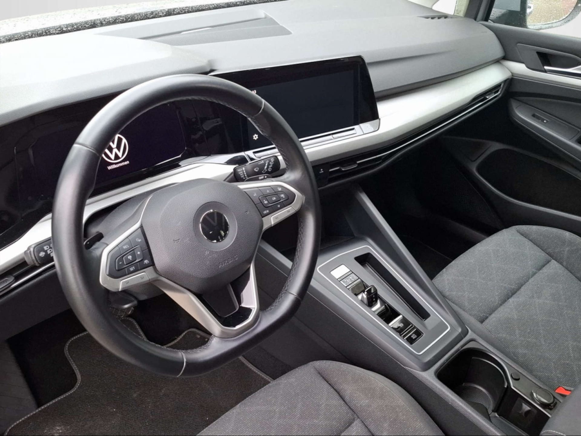 Volkswagen Golf Variant Life