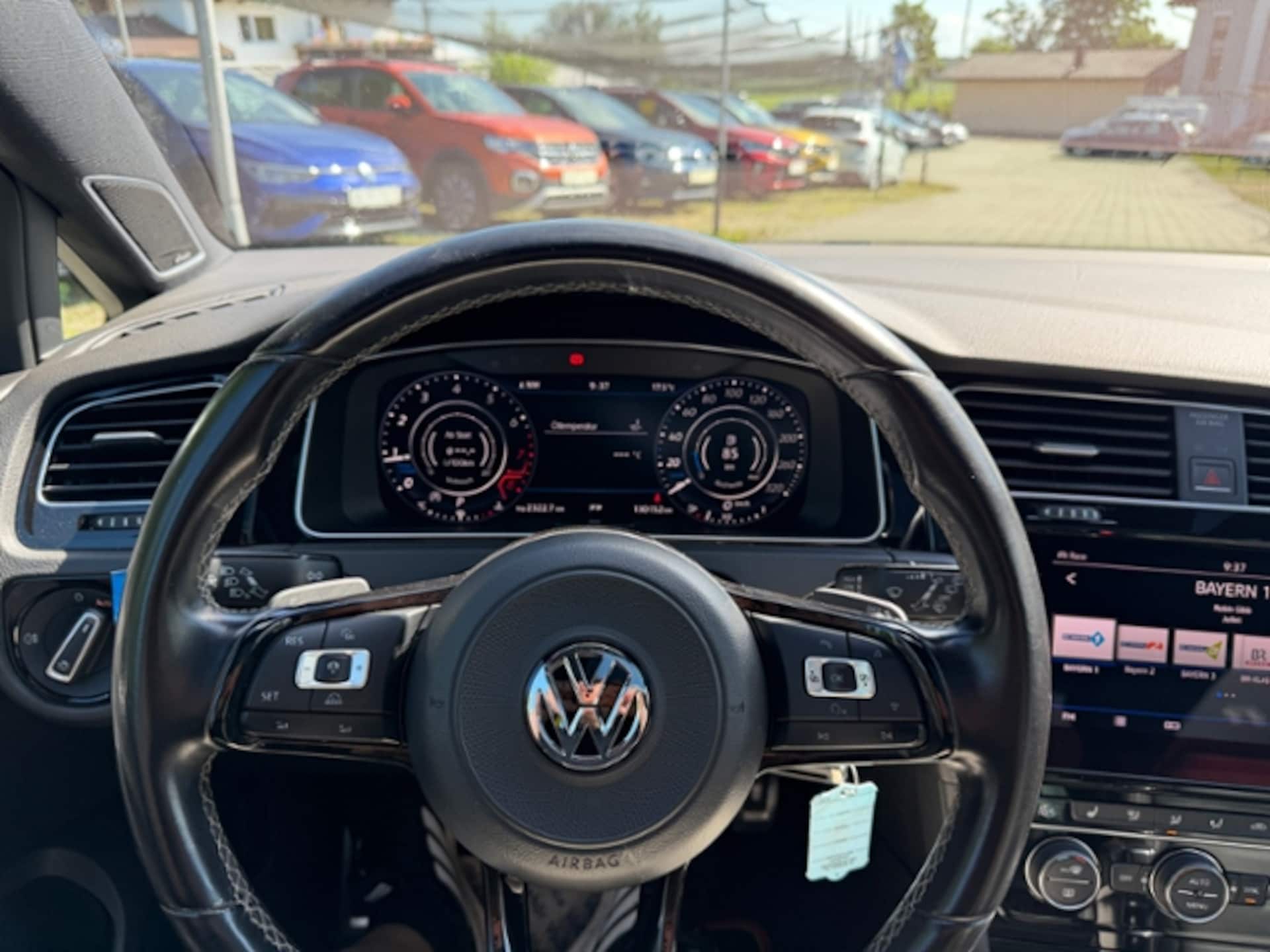 Volkswagen Golf R
