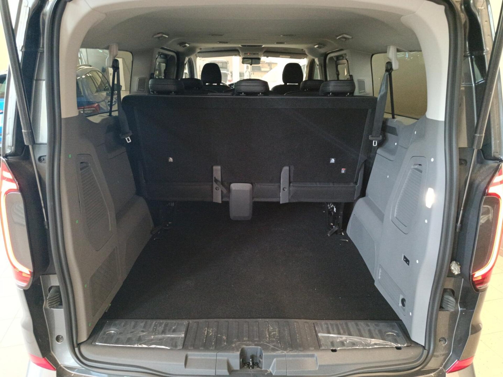 Volkswagen e-Caravelle Langer Radstand Style