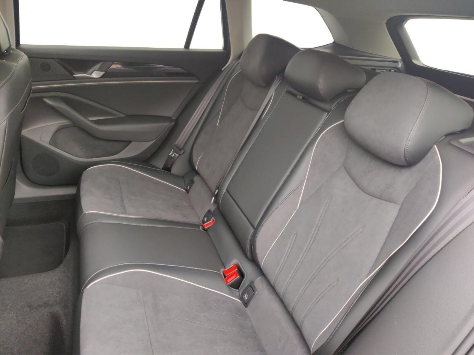 Volkswagen Passat – Bild 11
