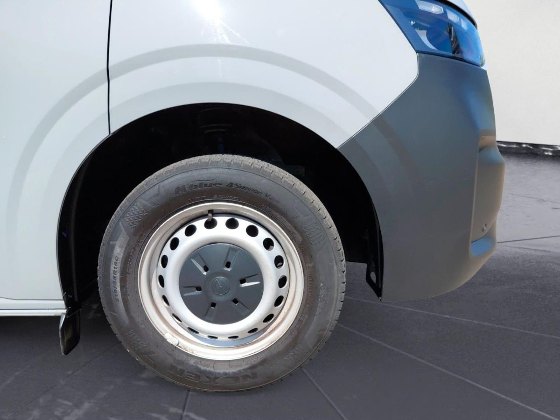 Volkswagen Transporter Kasten langer Radstand