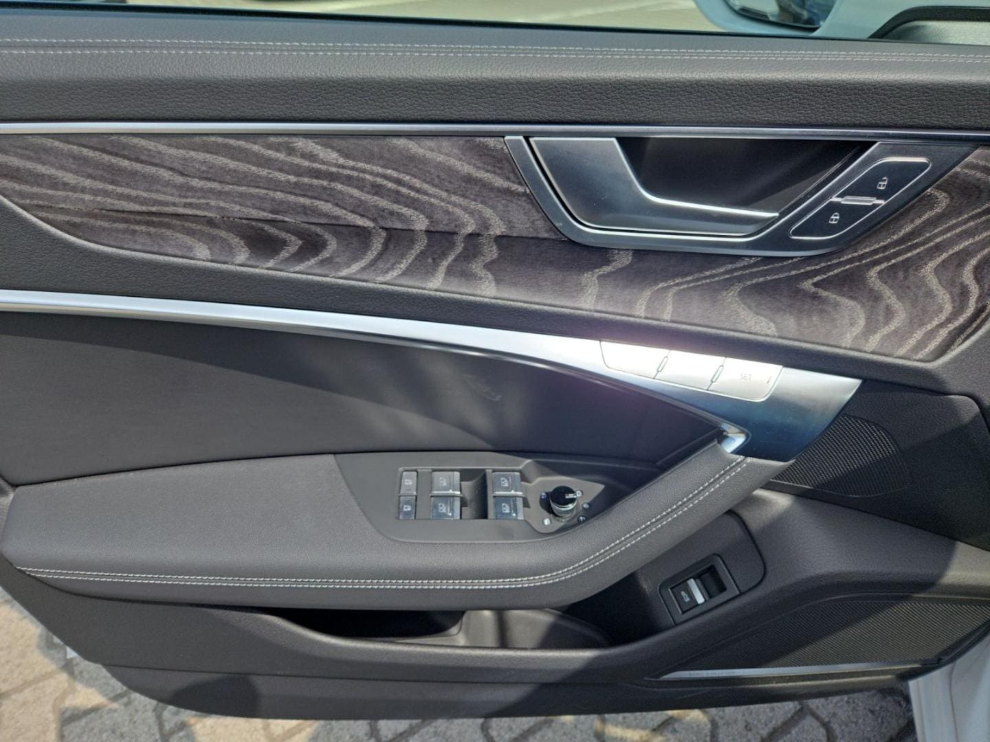 Bild über Audi S6 Avant TDI quattro tiptronic - für weitere Informationen kontaktieren Sie den Audi Partner