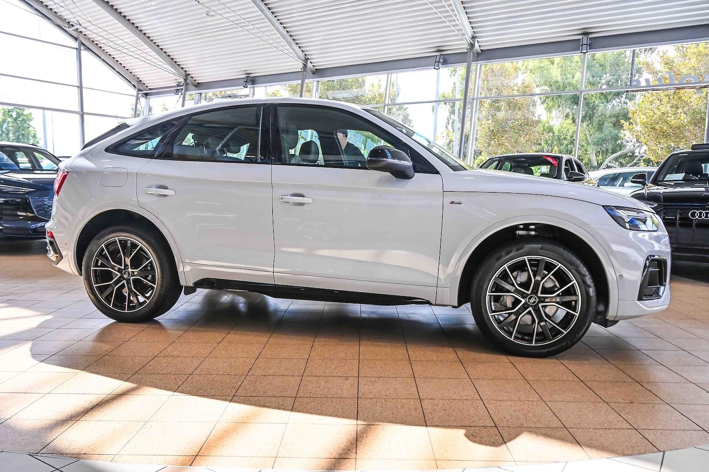 Image about Audi Q5 Sportback 40 TDI quattro S tronic