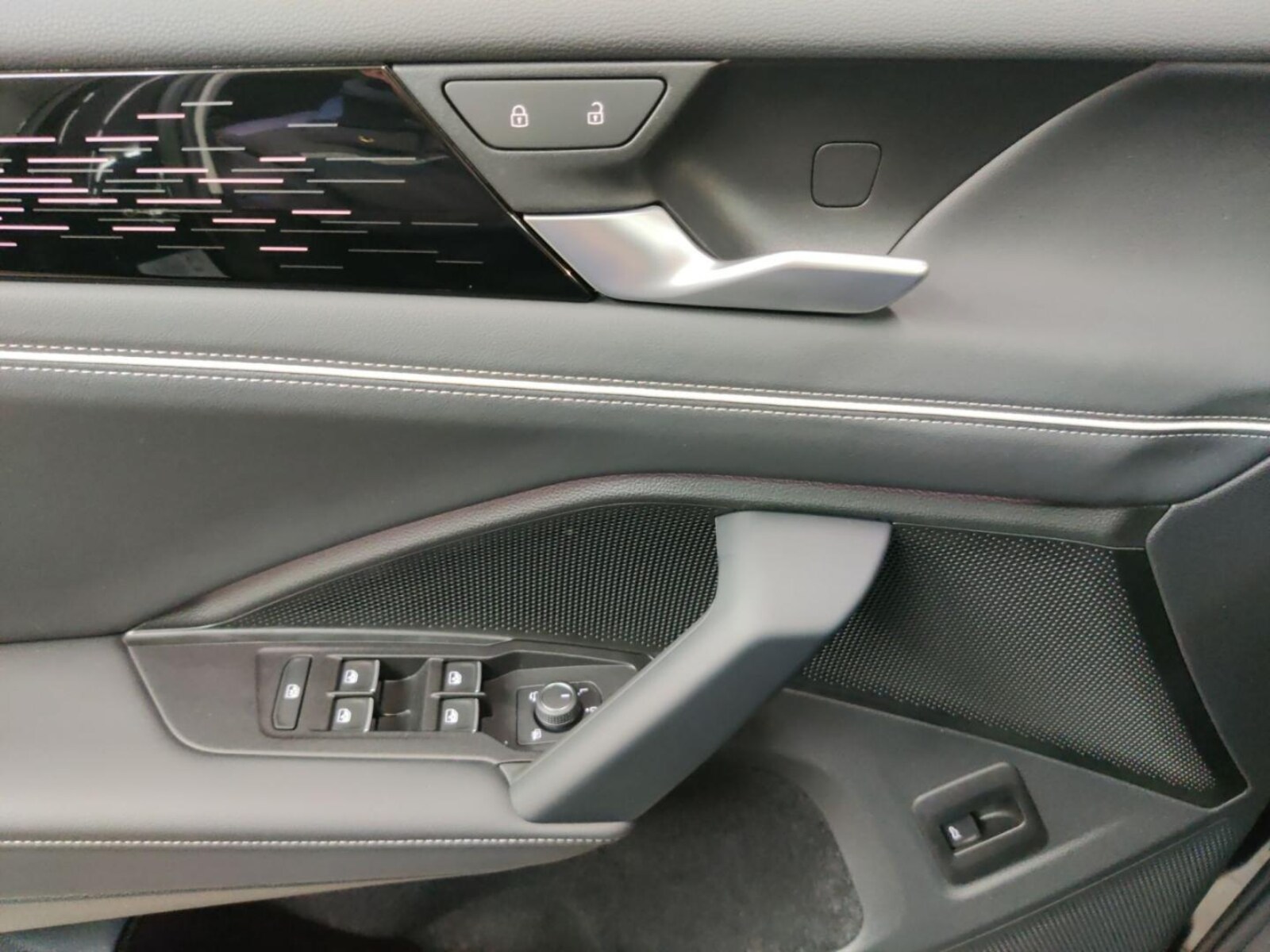 Volkswagen Tiguan – Bild 11