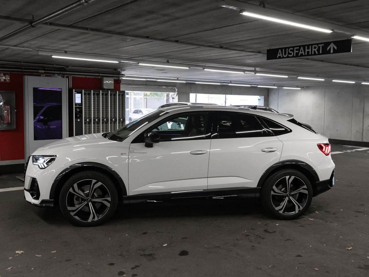 Bild über Audi Q3 Sportback S line 40 TDI quattro S tronic - für weitere Informationen kontaktieren Sie den Audi Partner