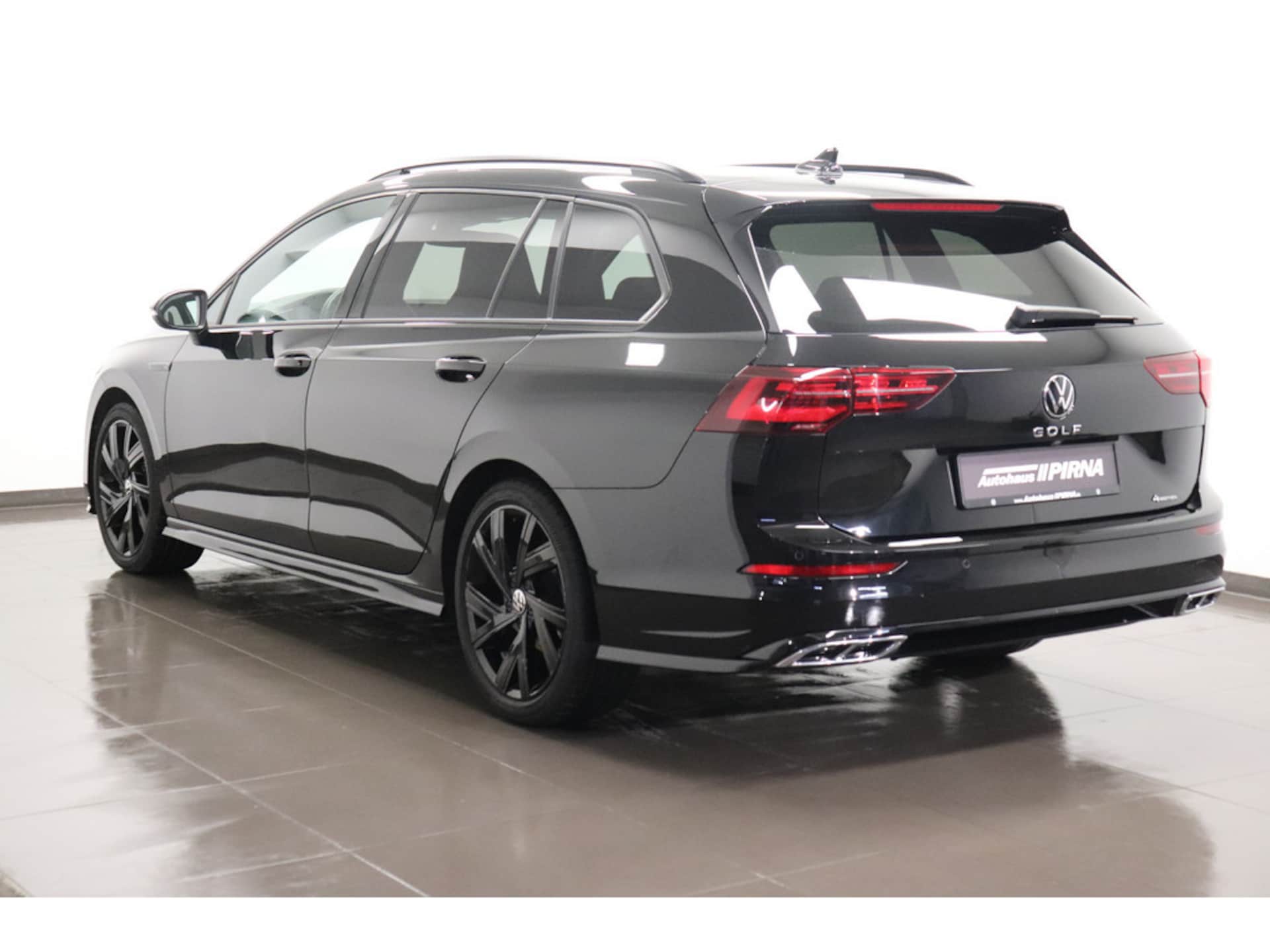 Volkswagen Golf Variant R-Line