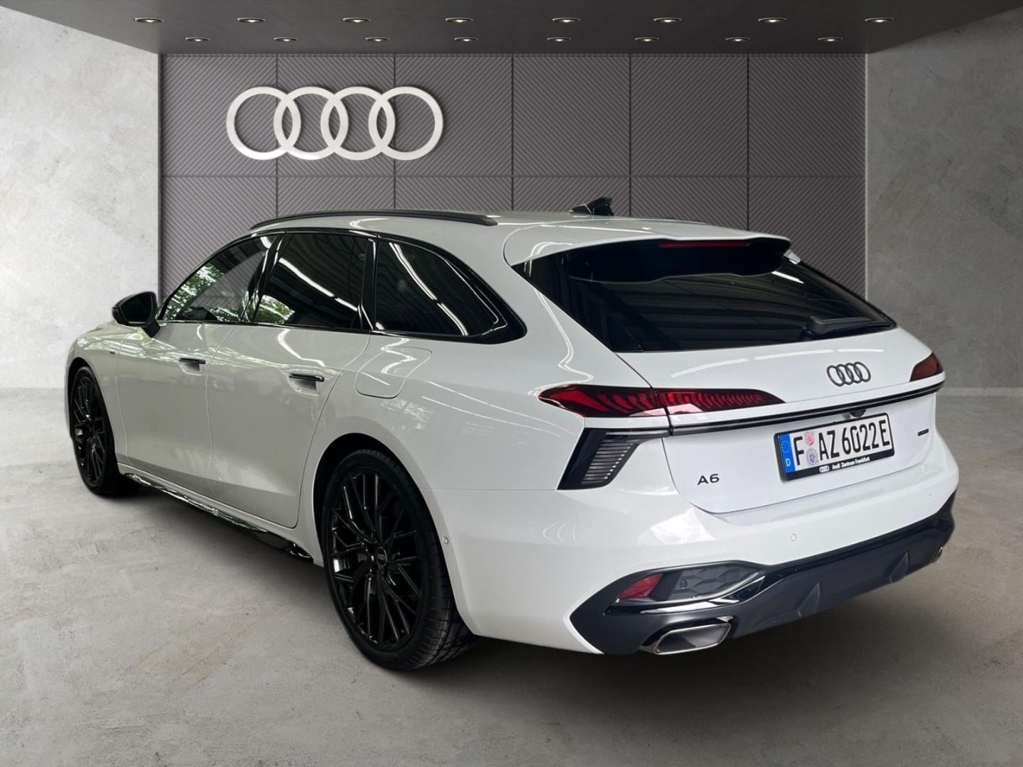 Bild über Audi A6 Avant e-hybrid edition one e-hybrid quattro 220 kW S tronic - für weitere Informationen kontaktieren Sie den Audi Partner