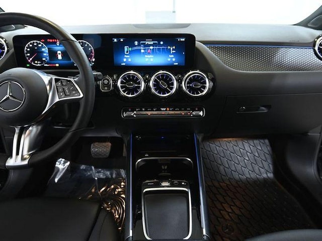 2025 Mercedes-Benz GLA 250