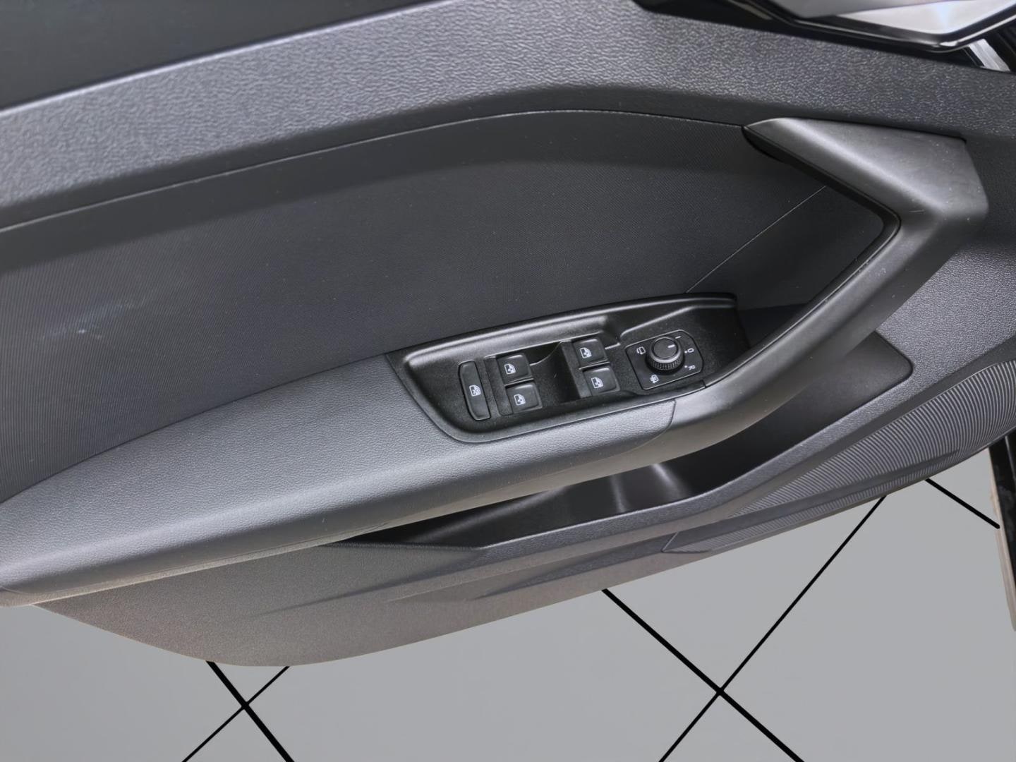 Bild über Audi A1 Sportback advanced 30 TFSI Schaltgetriebe - für weitere Informationen kontaktieren Sie den Audi Partner