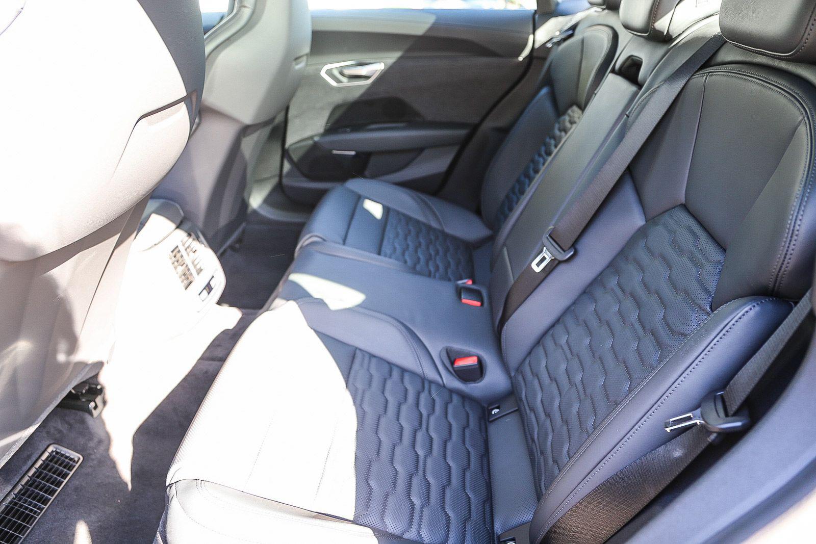 2026 Audi S e-tron GT Premium Plus - Photo 18