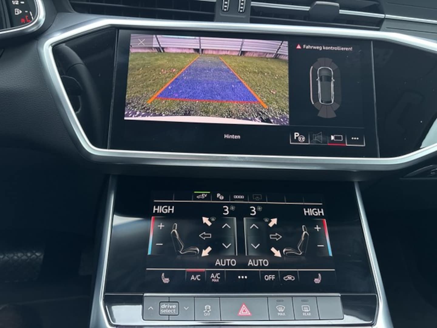 Bild über Audi A6 Avant TFSI e advanced 50 TFSI e quattro S tronic - für weitere Informationen kontaktieren Sie den Audi Partner