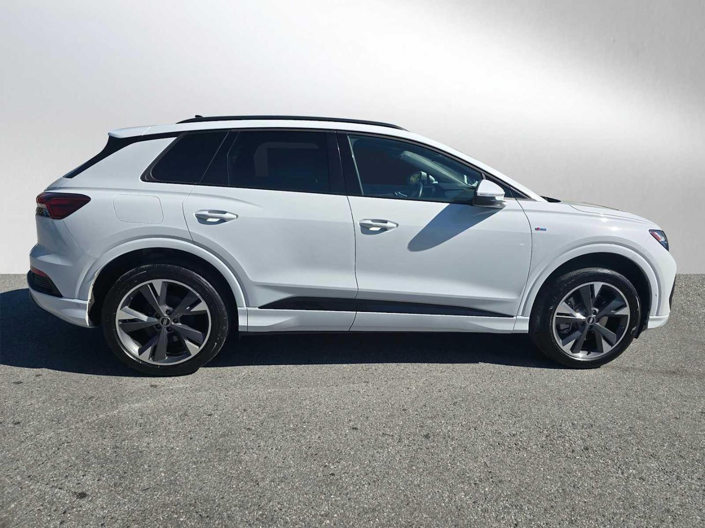 Used 2024 Audi Q4 e-tron Premium Plus with VIN WA1L2BFZ3RP017446 for sale in Palo Alto, CA