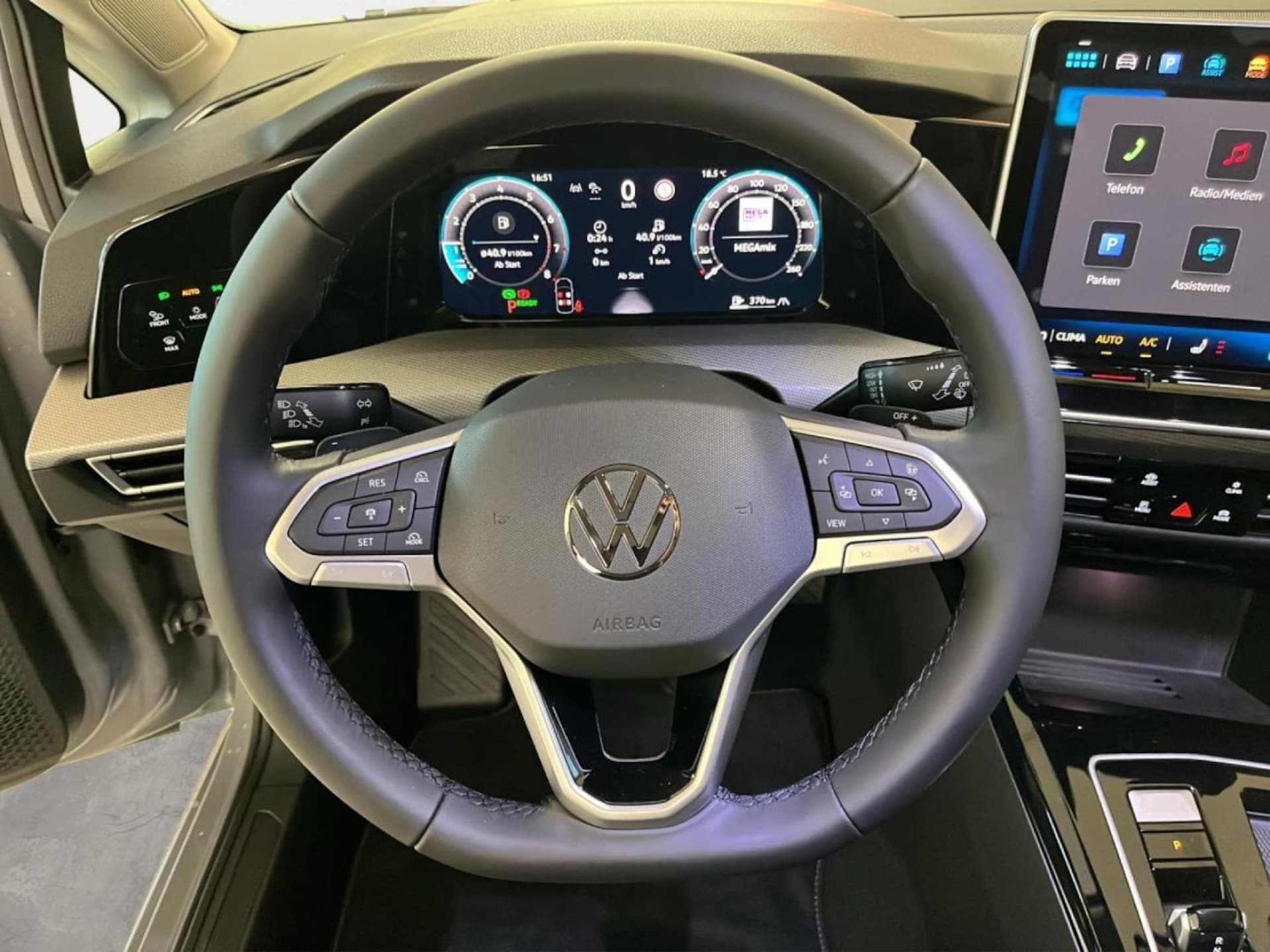 Volkswagen Golf Style