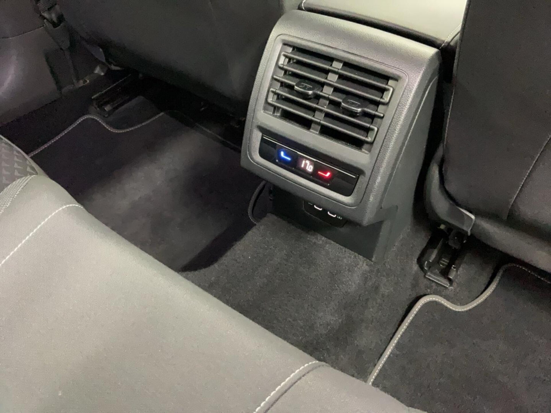 Volkswagen Golf Active