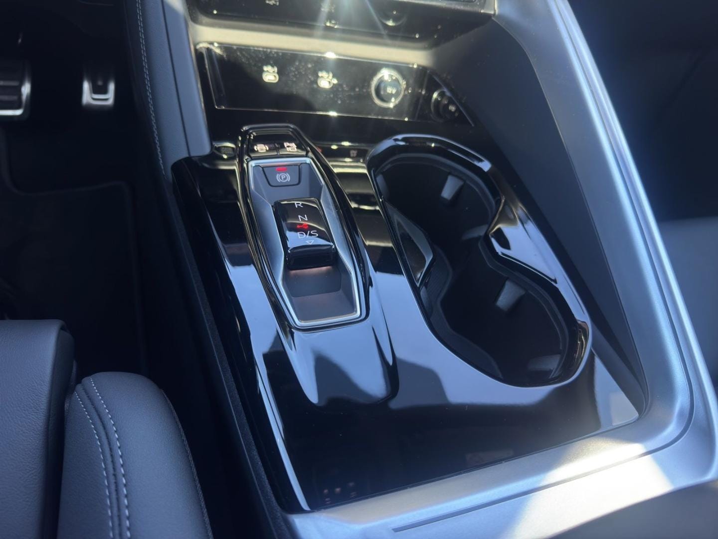Bild über Audi Q5 SUV TFSI 150 kW S tronic - für weitere Informationen kontaktieren Sie den Audi Partner