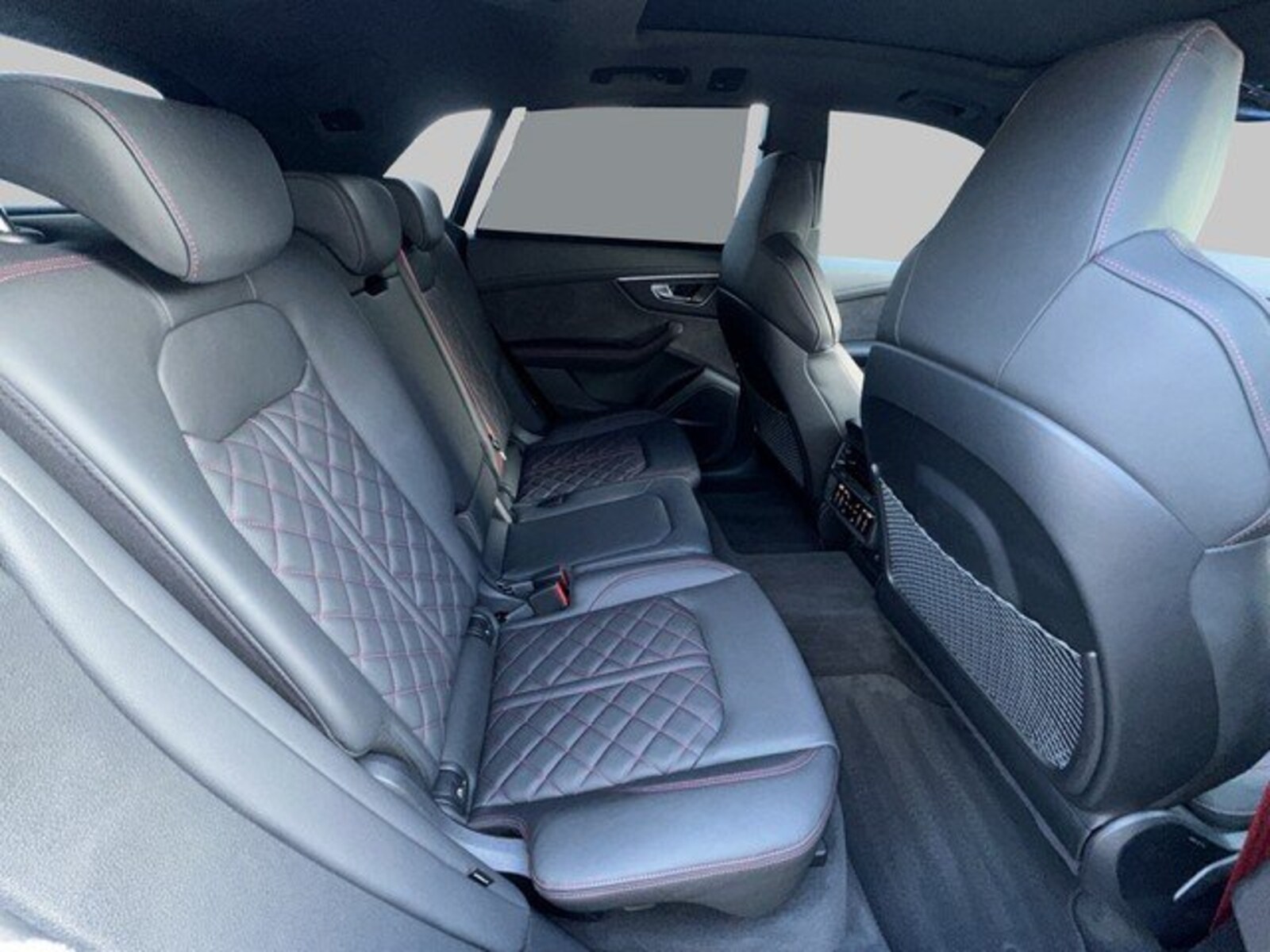 Audi SQ8 – Bild 8