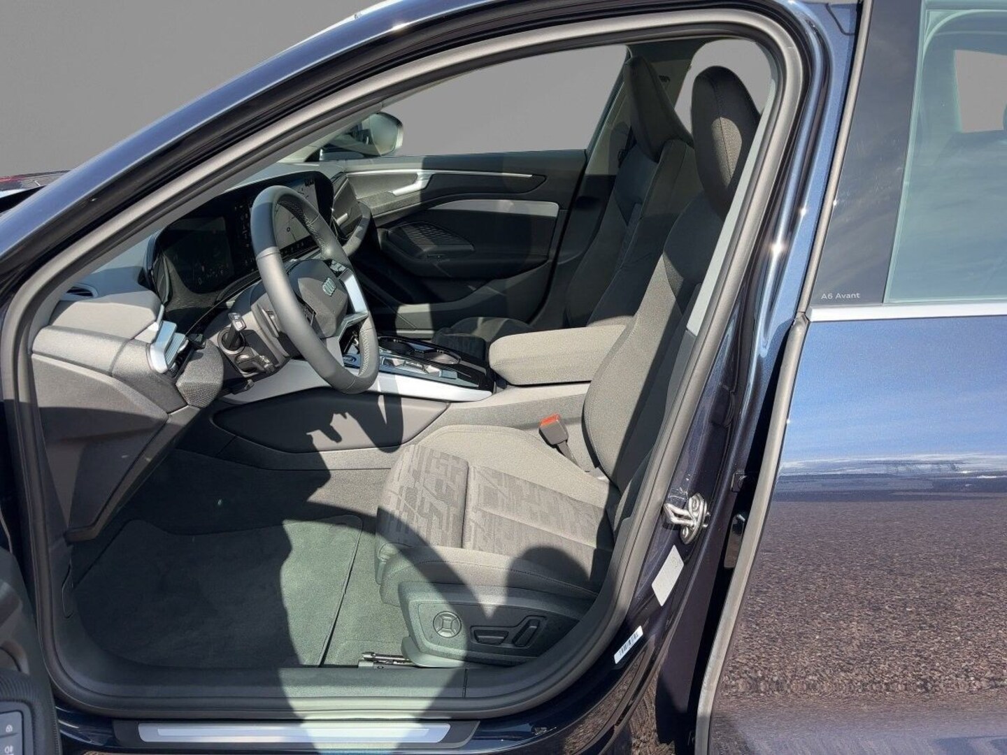 Bild über Audi A6 Avant TDI quattro 150 kW S tronic - für weitere Informationen kontaktieren Sie den Audi Partner