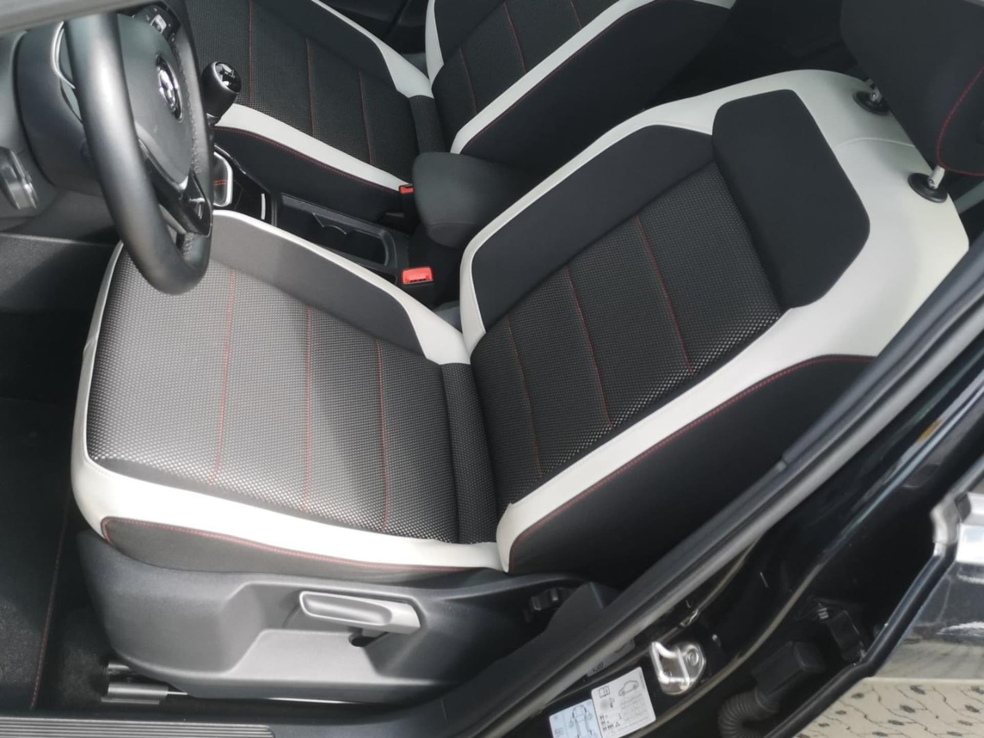 Volkswagen T-Roc Sport