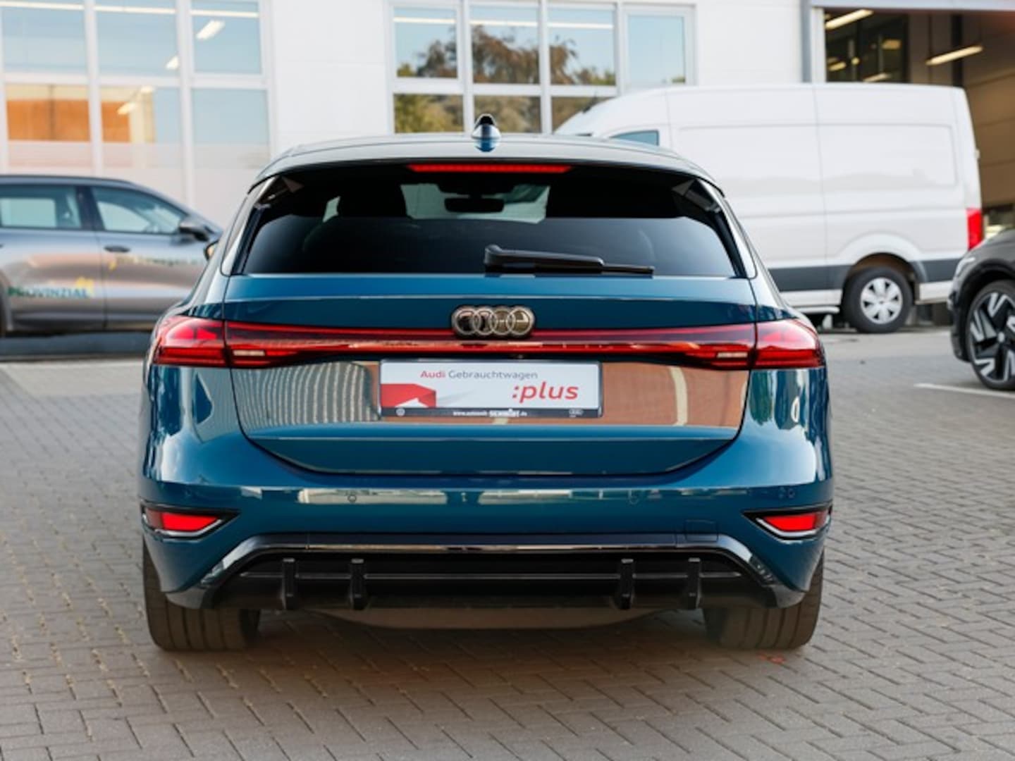 Bild über Audi A6 Avant e-tron S line business e-tron performance 270 kW - für weitere Informationen kontaktieren Sie den Audi Partner