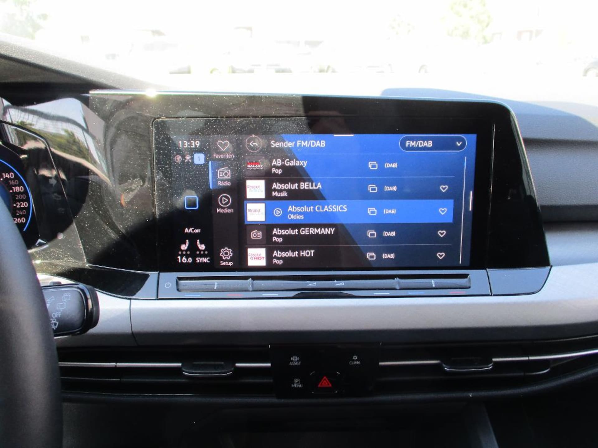 Volkswagen Golf Life