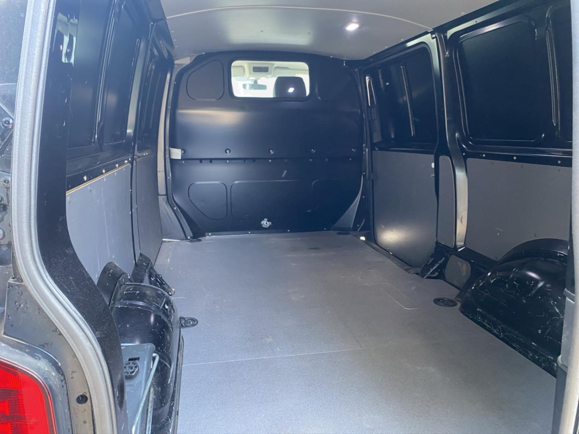 Volkswagen T6.1 Transporter Kasten langer Radstand