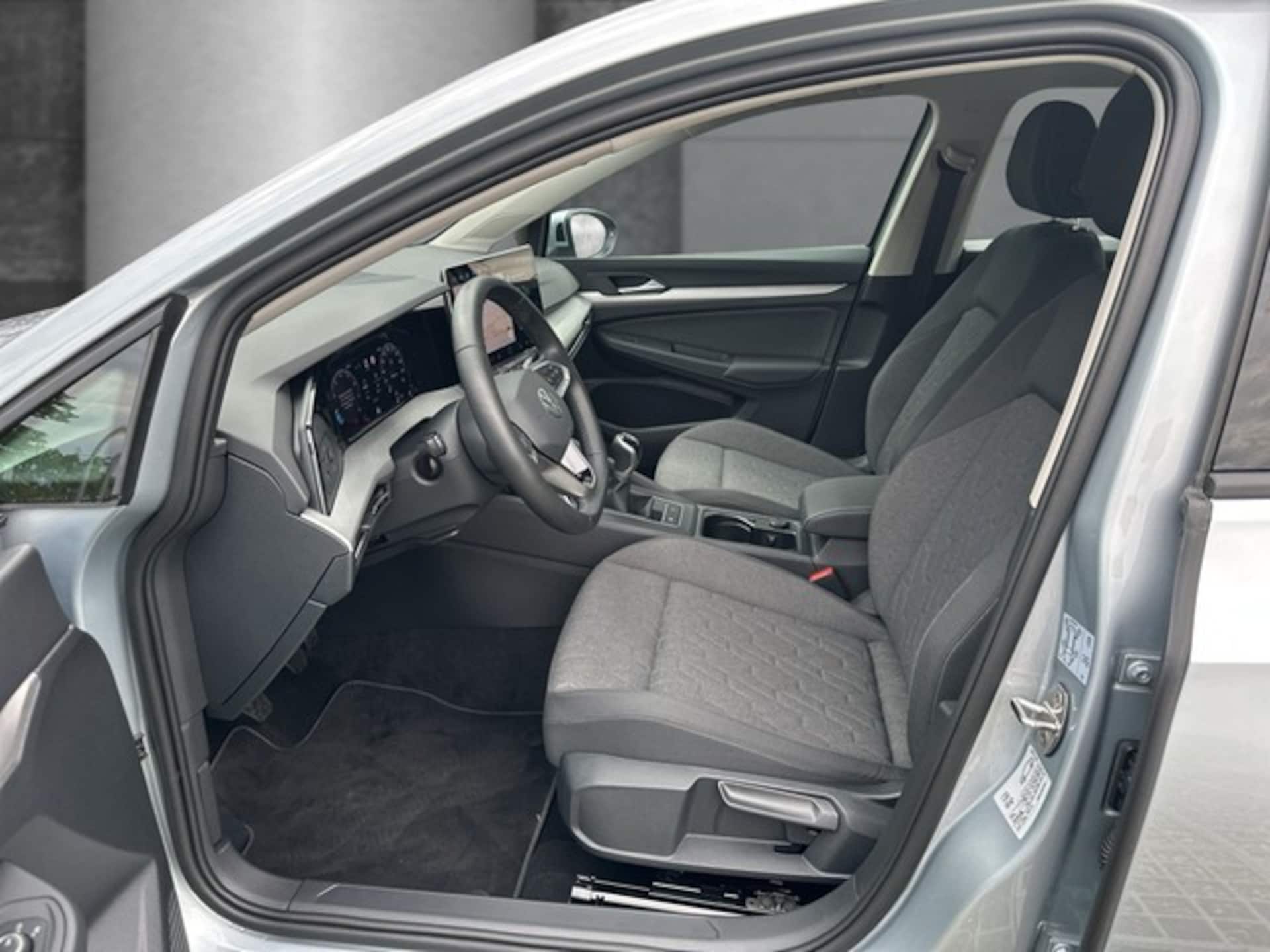 Volkswagen Golf Variant Life