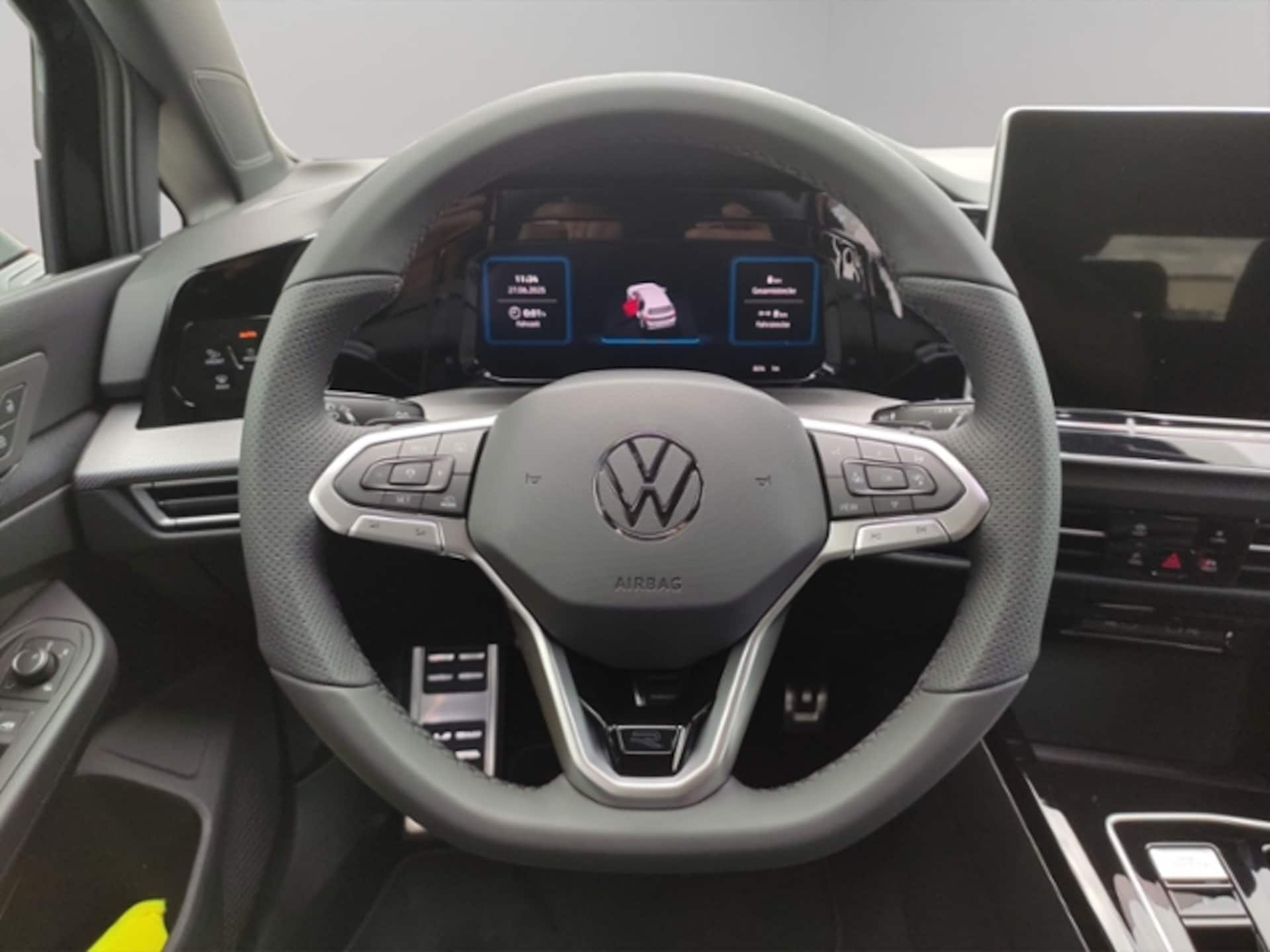Volkswagen Golf R-Line