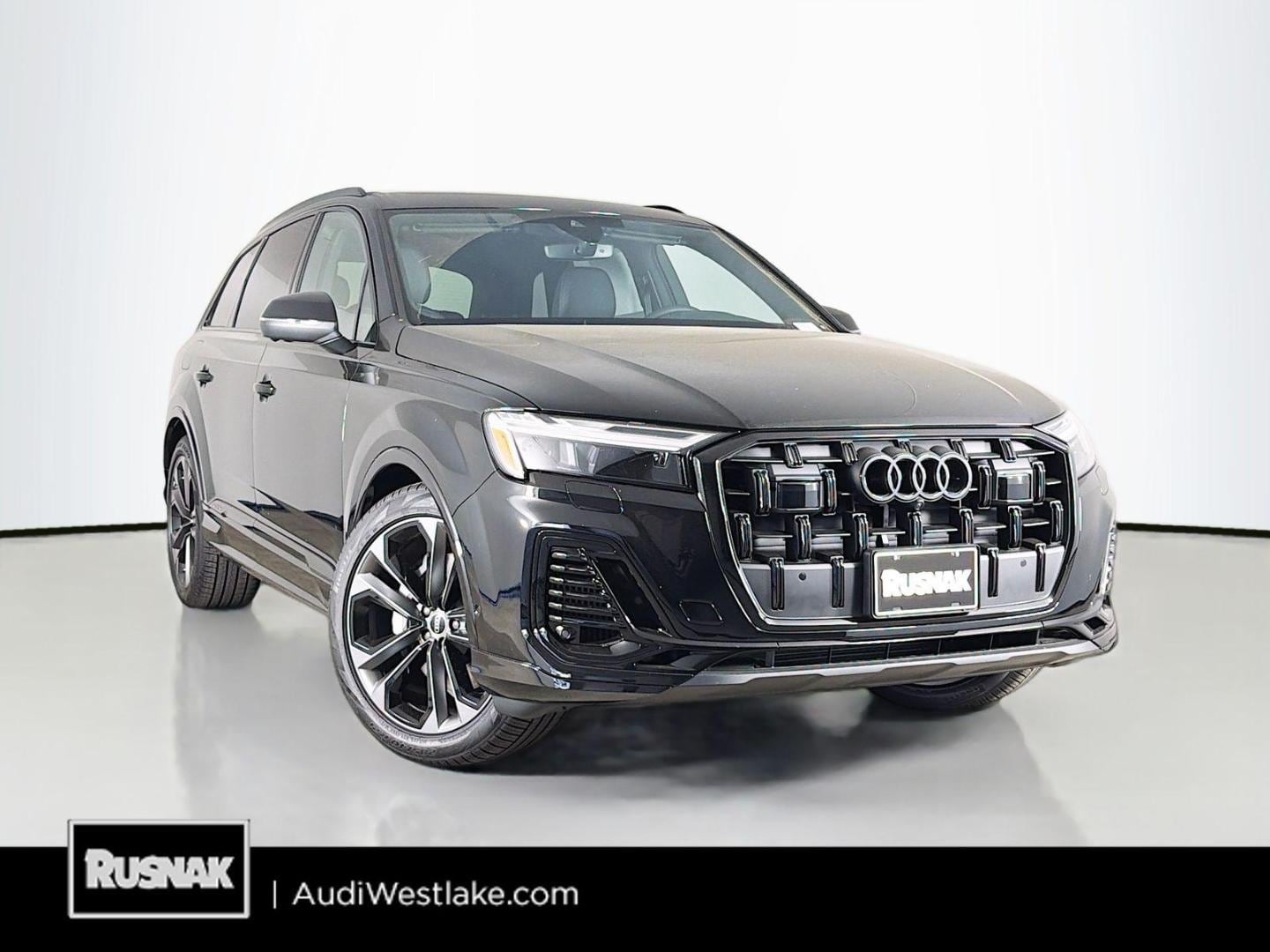 2026 Audi Q7 55 Premium Plus quattro Tiptronic's photo
