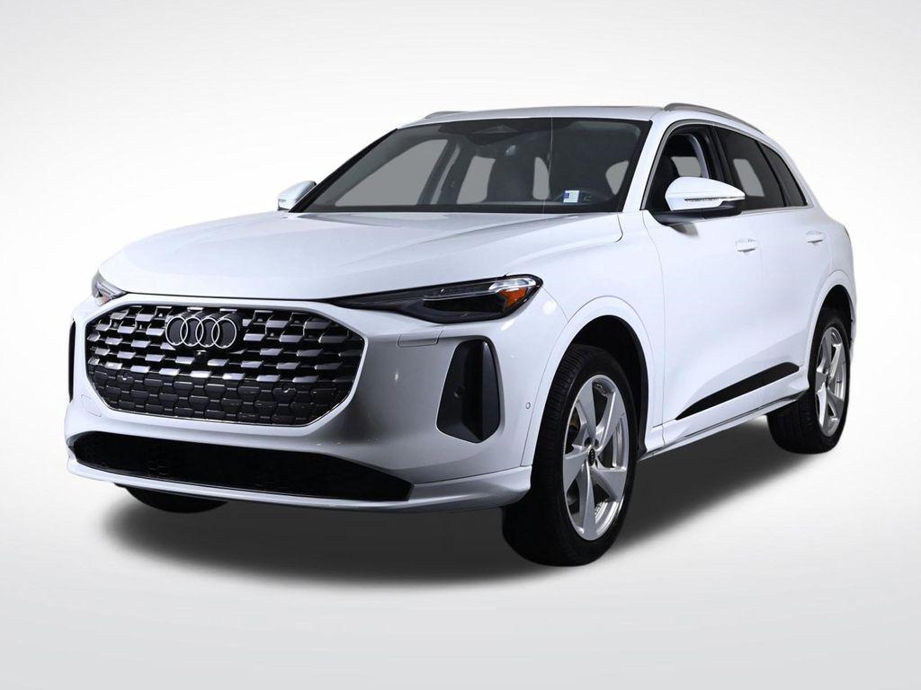 2025 Audi Q5 40 Premium Plus's photo