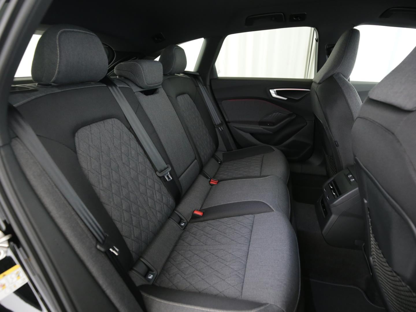 Bild über Audi A5 Avant e-hybrid e-hybrid quattro 220 kW S tronic - für weitere Informationen kontaktieren Sie den Audi Partner