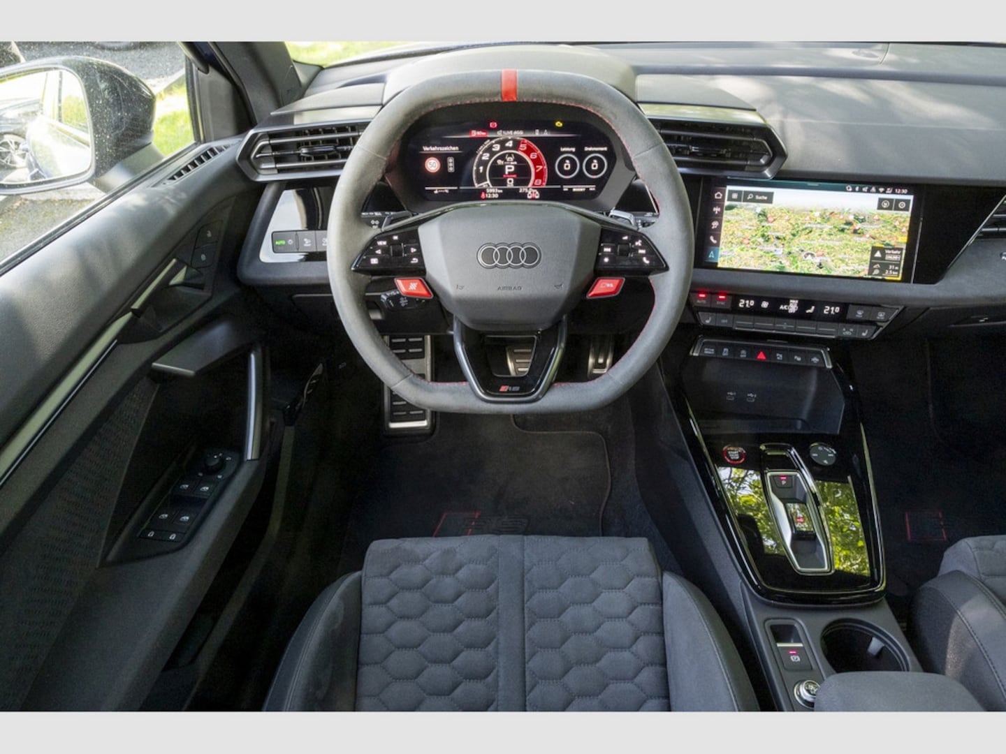 Bild über Audi RS 3 Limousine TFSI quattro 294 kW S tronic - für weitere Informationen kontaktieren Sie den Audi Partner