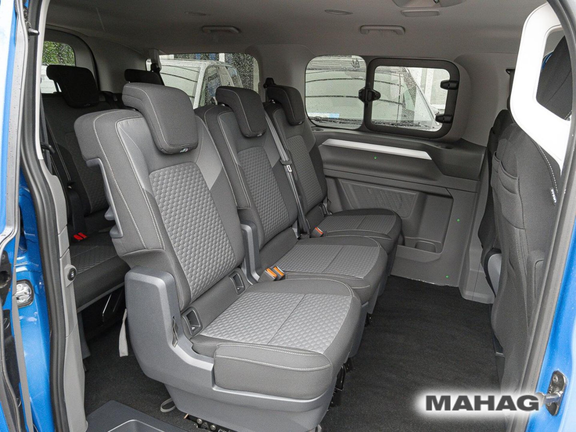 Volkswagen e-Caravelle Life