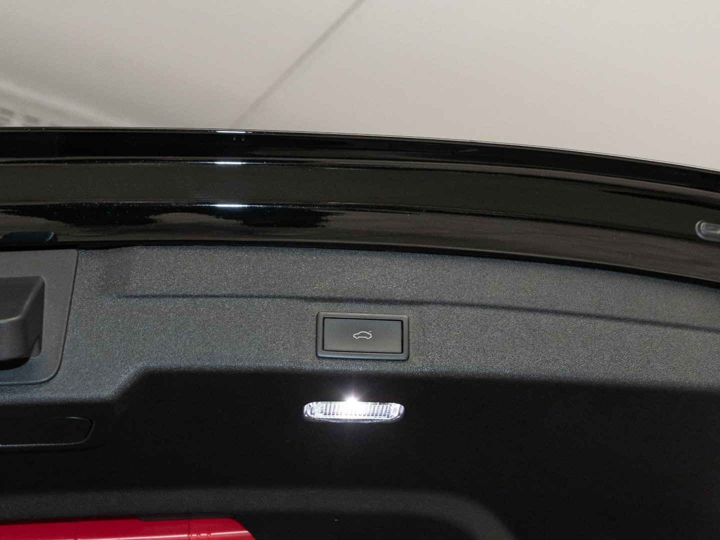 Bild über Audi A5 Avant TFSI 150 kW S tronic - für weitere Informationen kontaktieren Sie den Audi Partner